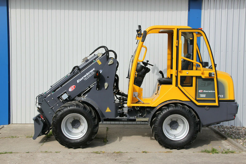 Eurotrac T 13 Teleskop Radlader Hoflader - Cargadora de ruedas telescópica: foto 2 Eurotrac T 13 Teleskop Radlader Hoflader - Cargadora de ruedas telescópica: foto 2