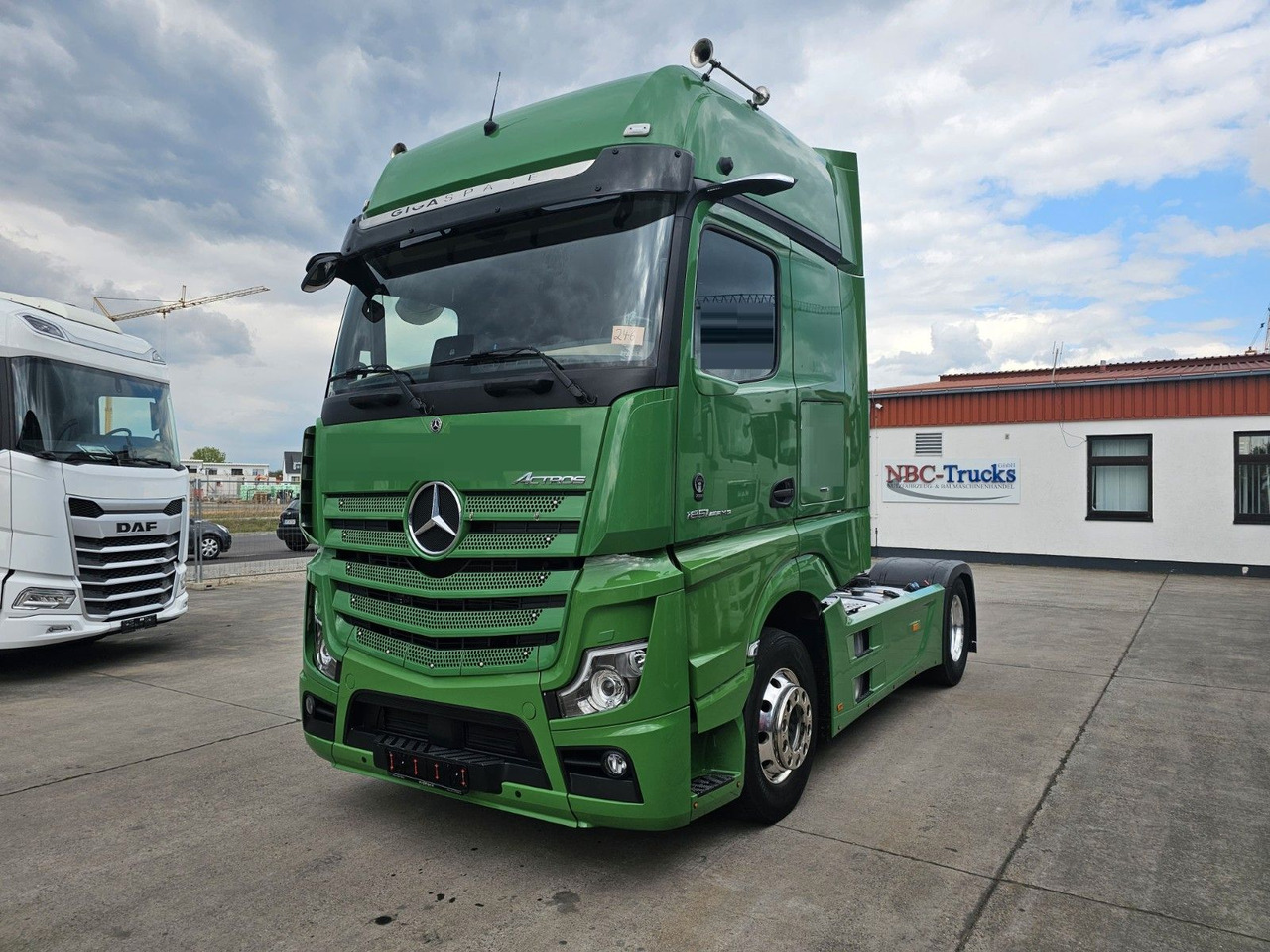 Mercedes-Benz ACTROS 1851 * RETARDER * DRIVE ASS * TOP * - Cabeza tractora: foto 1 Mercedes-Benz ACTROS 1851 * RETARDER * DRIVE ASS * TOP * - Cabeza tractora: foto 1