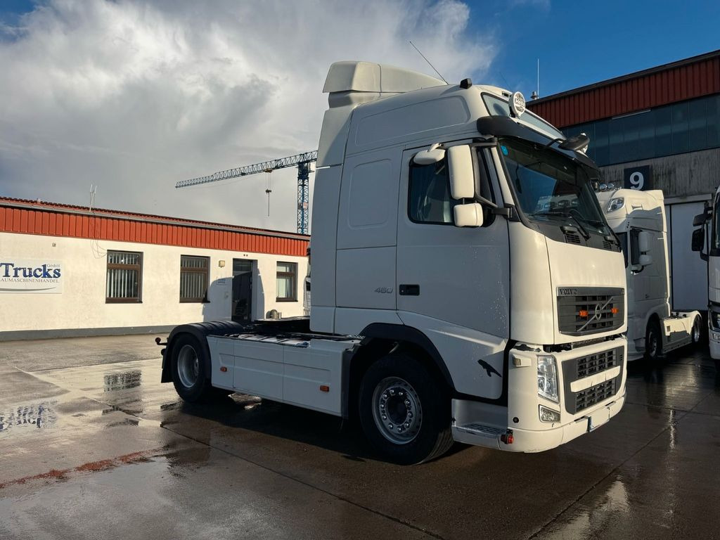 Volvo FH 460 * STANDKLIMA * GLOBETROTTER * 2 X TANK * - Cabeza tractora: foto 4 Volvo FH 460 * STANDKLIMA * GLOBETROTTER * 2 X TANK * - Cabeza tractora: foto 4