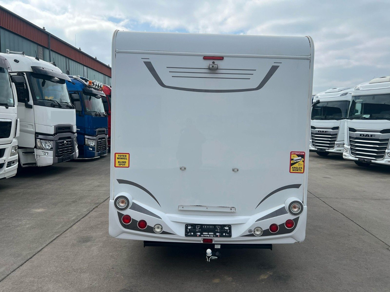Fiat DUCATO 130 MULTIJET *KÜCHE*BAD*SCHLAFBEREICH* - Autocaravana capuchina: foto 5 Fiat DUCATO 130 MULTIJET *KÜCHE*BAD*SCHLAFBEREICH* - Autocaravana capuchina: foto 5