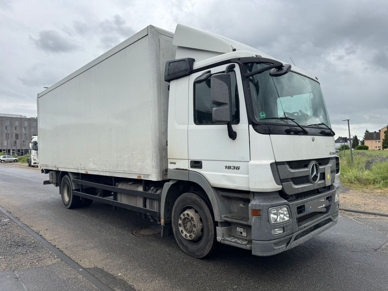 Mercedes-Benz ACTROS 1836*KOFFER*LBW 1,5 T*KLIMA*2014/ORG KM * - Camión caja cerrada: foto 1 Mercedes-Benz ACTROS 1836*KOFFER*LBW 1,5 T*KLIMA*2014/ORG KM * - Camión caja cerrada: foto 1