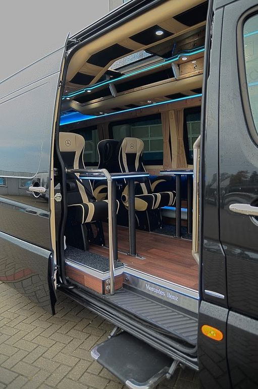 Mercedes-Benz Sprinter 319 VIP 8+1 - Minibús, Furgoneta de pasajeros: foto 5 Mercedes-Benz Sprinter 319 VIP 8+1 - Minibús, Furgoneta de pasajeros: foto 5