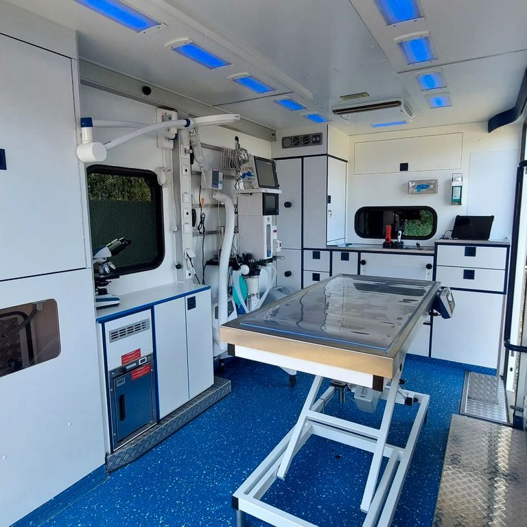 Mercedes-Benz Sprinter 519 Tierarzt Garantie - Ambulancia: foto 1 Mercedes-Benz Sprinter 519 Tierarzt Garantie - Ambulancia: foto 1