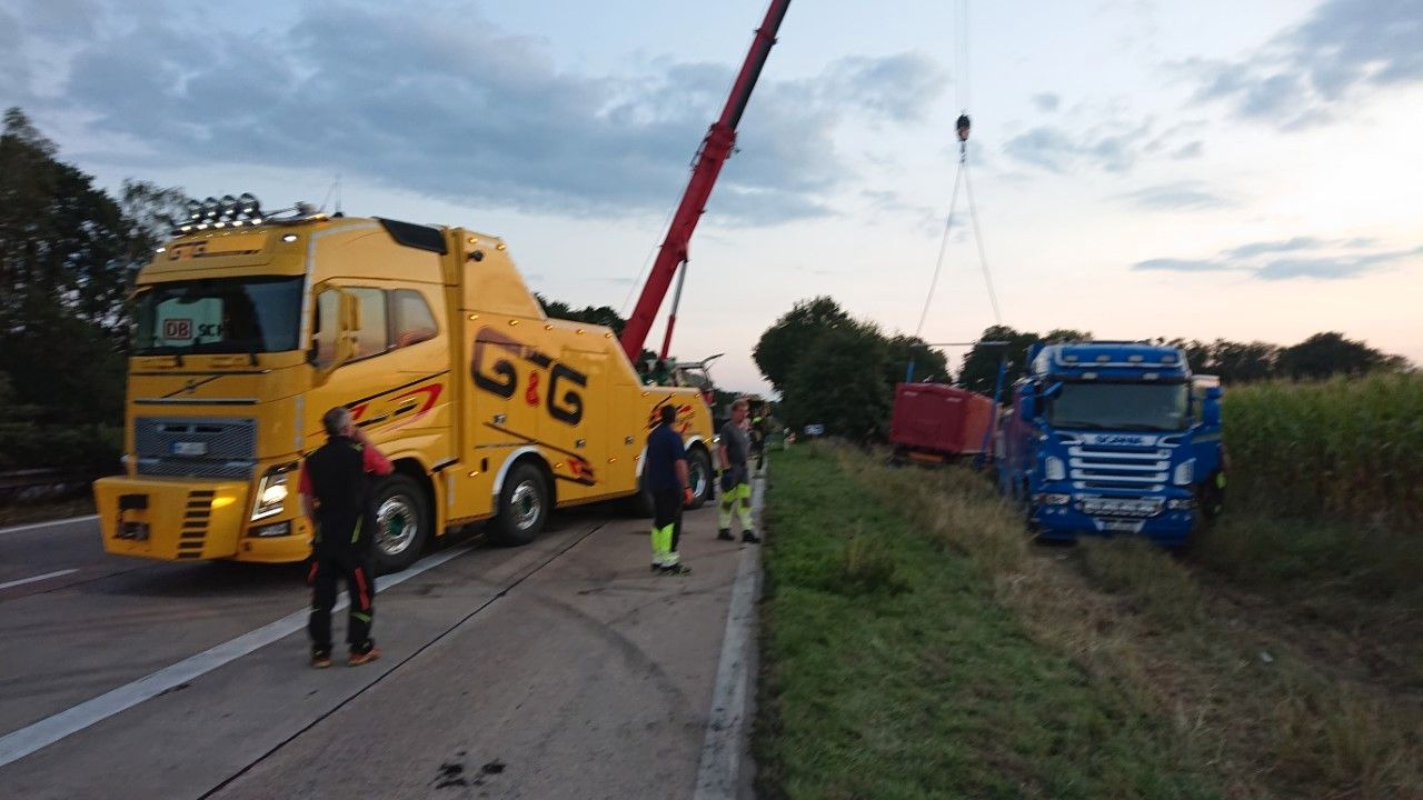 Scania EMPEL Berger - Grua de remolque autos: foto 4 Scania EMPEL Berger - Grua de remolque autos: foto 4