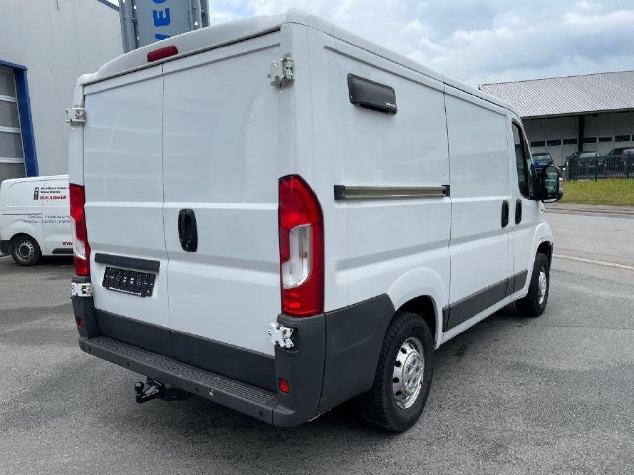 Fiat Ducato 30 130 M-Jet L1H1 Euro6 Klima AHK ZV - Furgoneta pequeña: foto 3 Fiat Ducato 30 130 M-Jet L1H1 Euro6 Klima AHK ZV - Furgoneta pequeña: foto 3