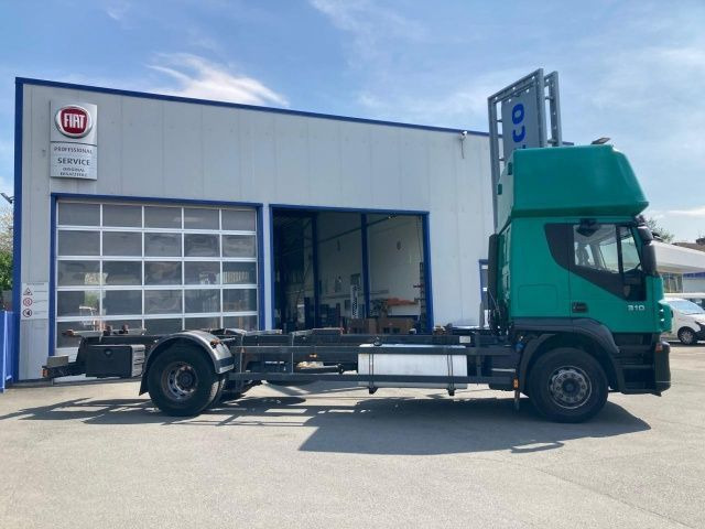 Iveco Stralis AT190S31/FP CM TOPSLEEPER Euro5 Intarder - Camión portacontenedore/ Intercambiable: foto 3 Iveco Stralis AT190S31/FP CM TOPSLEEPER Euro5 Intarder - Camión portacontenedore/ Intercambiable: foto 3