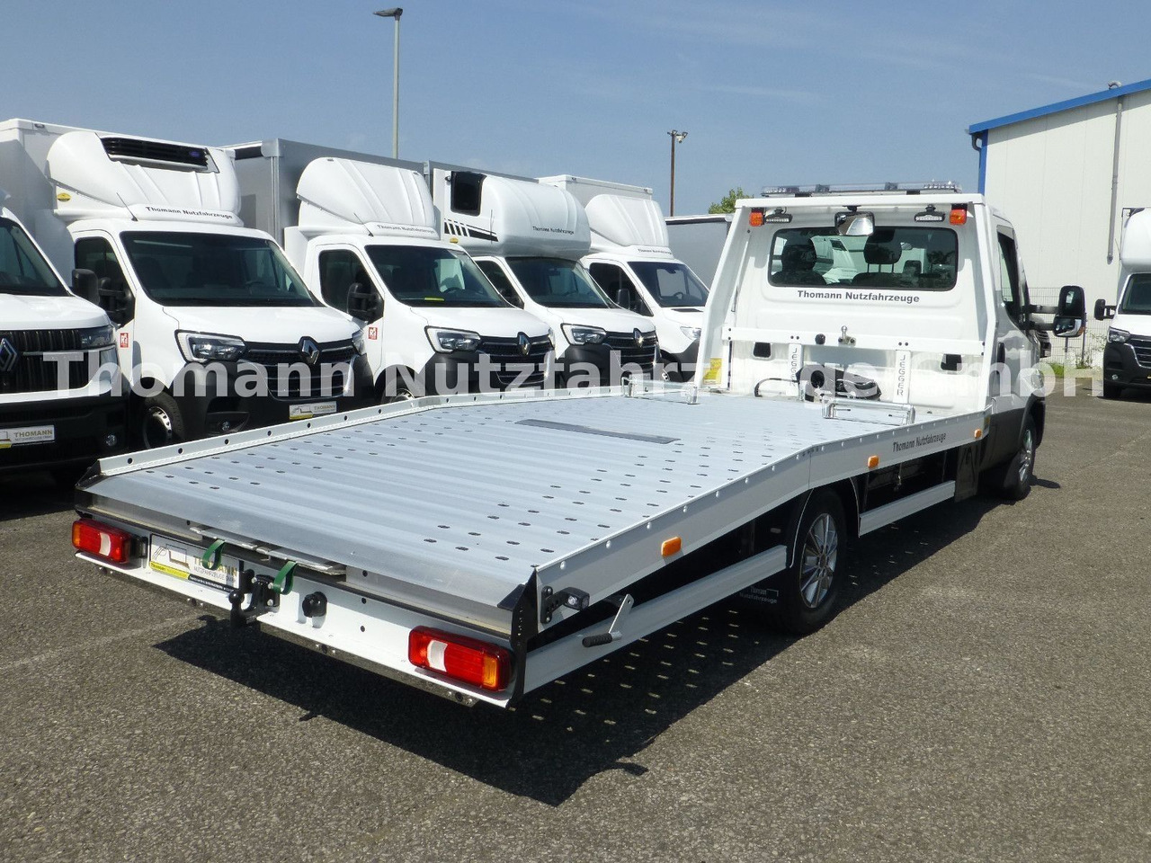 Iveco Daily 35S18 Autotransporter Aut. Luftfed. NAVI - Grua de remolque autos: foto 4 Iveco Daily 35S18 Autotransporter Aut. Luftfed. NAVI - Grua de remolque autos: foto 4