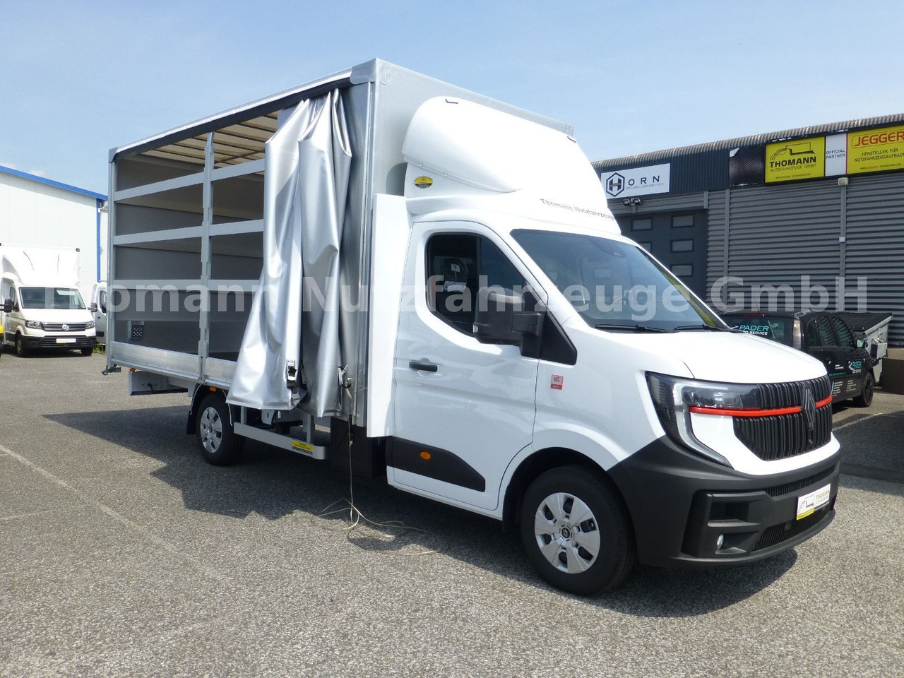 Renault NEW Master Pritsche Plane Vollalu - Furgoneta con lona: foto 1 Renault NEW Master Pritsche Plane Vollalu - Furgoneta con lona: foto 1