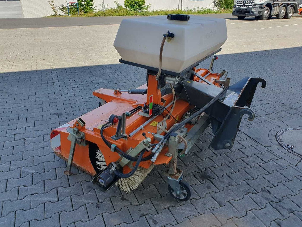 Bema 25 Dual Kehrmaschine / 2.050 mm / 2020 - Barredora cucharón: foto 5 Bema 25 Dual Kehrmaschine / 2.050 mm / 2020 - Barredora cucharón: foto 5