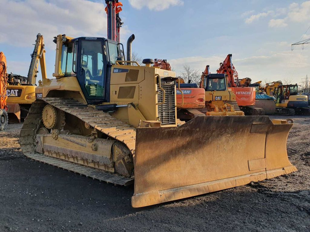 CAT D6N LGP / 7.374h / 6-Wege Klappschild / Bj: 2017 - Bulldozer: foto 1 CAT D6N LGP / 7.374h / 6-Wege Klappschild / Bj: 2017 - Bulldozer: foto 1