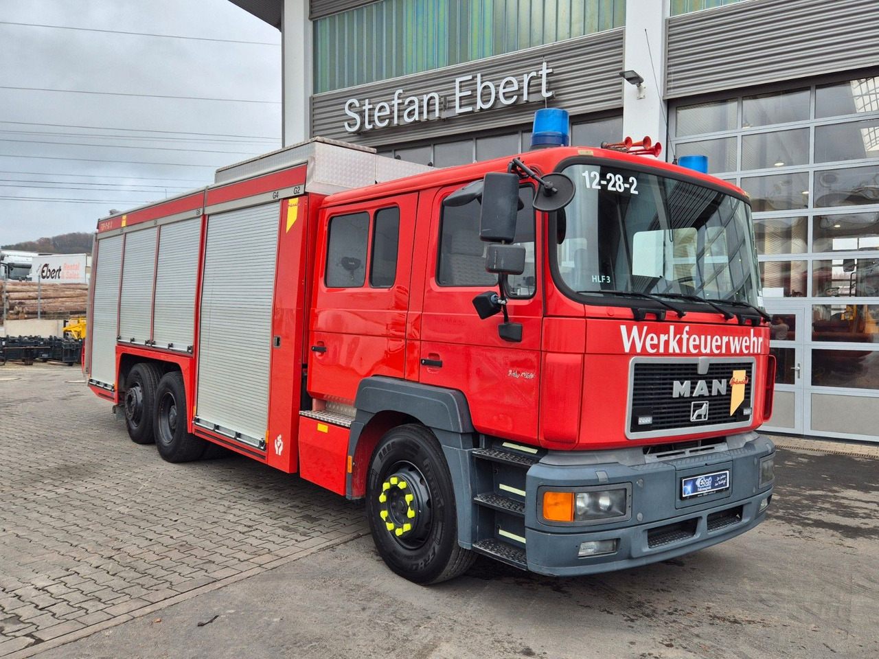 MAN FE 26.360 LF 8 Löschfahrzeug - Camión: foto 2 MAN FE 26.360 LF 8 Löschfahrzeug - Camión: foto 2