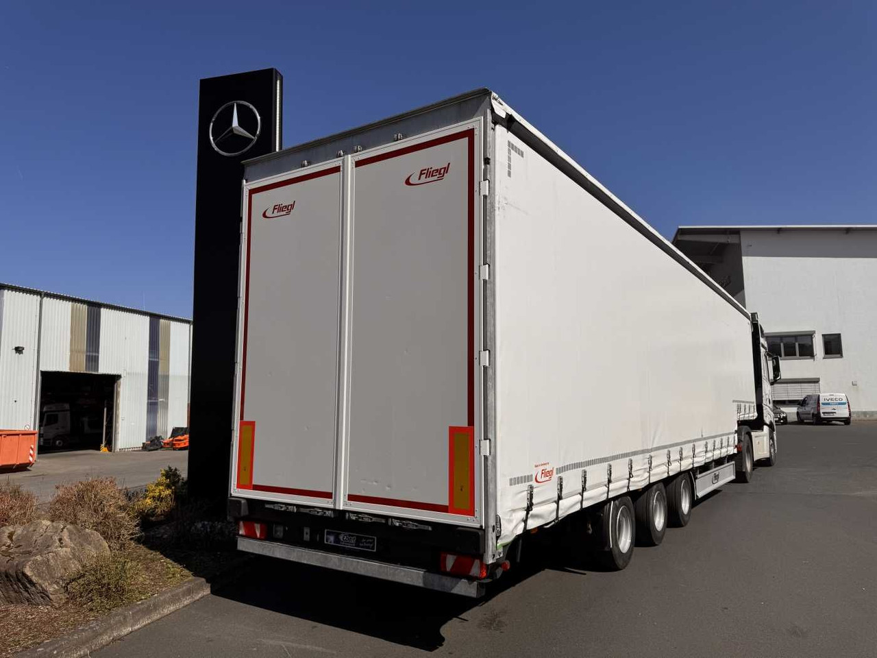 Fliegl SDS 350 Schiebeplane+Verdeck XL SAF 20.900Km - Semirremolque lona: foto 5 Fliegl SDS 350 Schiebeplane+Verdeck XL SAF 20.900Km - Semirremolque lona: foto 5