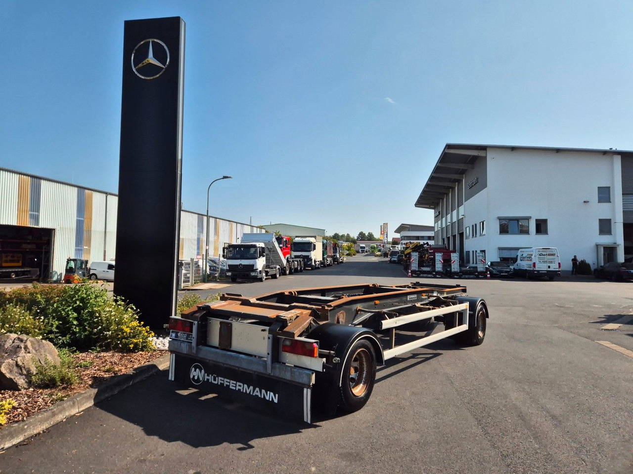 Hüffermann HSA 18.70 P BPW 14.582kg Nutzlast - Remolque chasis: foto 1 Hüffermann HSA 18.70 P BPW 14.582kg Nutzlast - Remolque chasis: foto 1