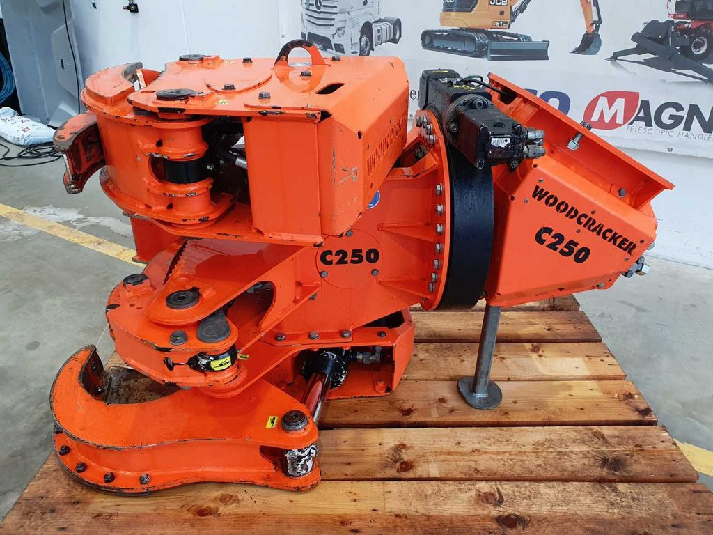 Westtech Woodcracker C250 / Tiltator / Sammler Westtech Woodcracker C250 / Tiltator / Sammler - Implemento: foto 2 Westtech Woodcracker C250 / Tiltator / Sammler Westtech Woodcracker C250 / Tiltator / Sammler - Implemento: foto 2