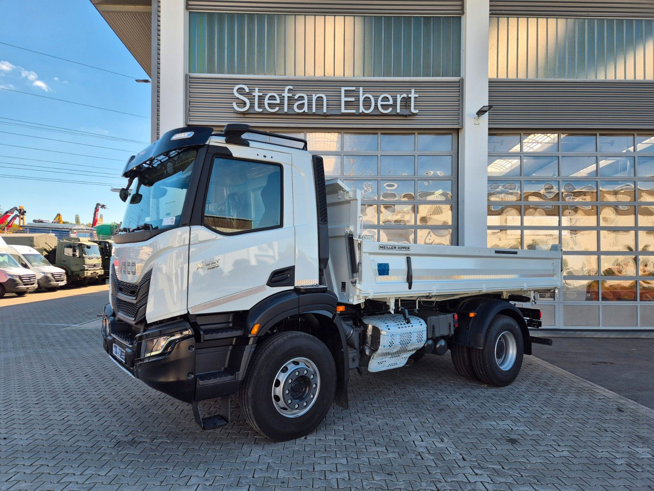 Iveco AD200X46 HR OFF Meiller 3-S.-Kipper *MirrorCam* - Camión volquete: foto 4 Iveco AD200X46 HR OFF Meiller 3-S.-Kipper *MirrorCam* - Camión volquete: foto 4