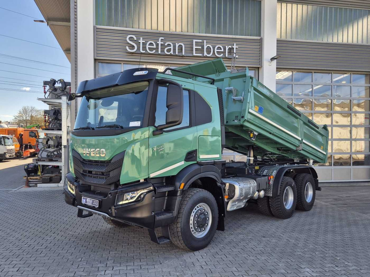 Iveco AT300X48Z HR OFF 6x4 Meiller-Kipper + Bordmatik - Camión volquete: foto 1 Iveco AT300X48Z HR OFF 6x4 Meiller-Kipper + Bordmatik - Camión volquete: foto 1