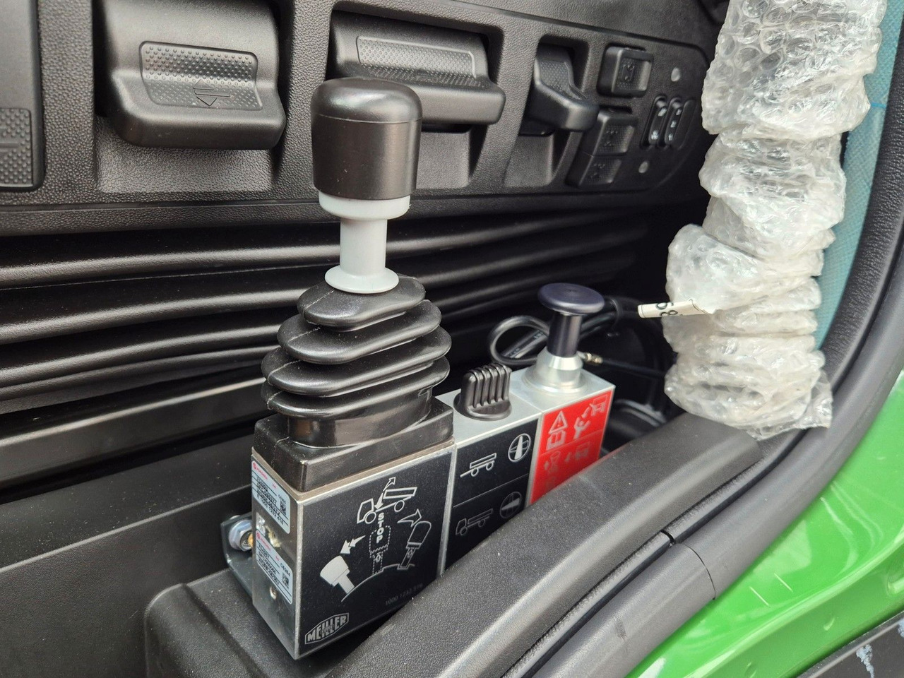 Camión volquete Iveco AT300X54Z HR OFF Bordmatik AHK Intarder: foto 26