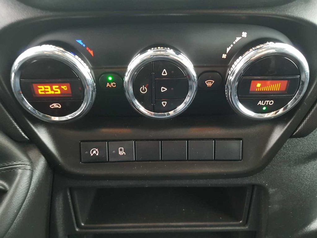 Furgón Iveco Daily 35 S16 A8 V *Klima*Automatik*L4.100mm*: foto 14