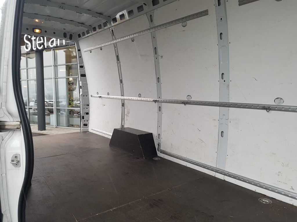 Furgón Iveco Daily 35 S16 A8 V *Klima*Automatik*L4.100mm*: foto 9