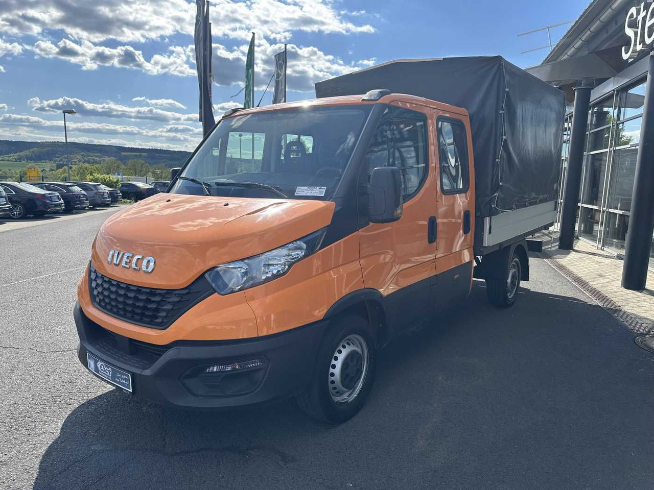 Iveco Daily 35S14 Pritsche+Plane *AHK*Ladekran*7-Sitze - Furgoneta caja abierta: foto 3 Iveco Daily 35S14 Pritsche+Plane *AHK*Ladekran*7-Sitze - Furgoneta caja abierta: foto 3