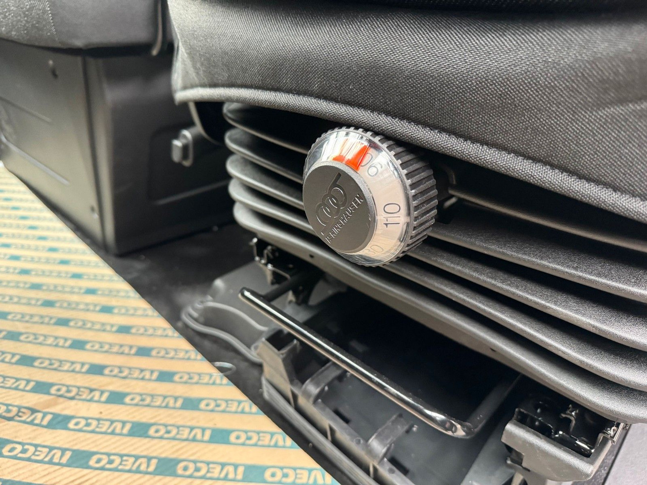 Furgón Iveco Daily 35S18HA8 3.0L *R3.520mm*AHK*2xSchiebetür*: foto 24