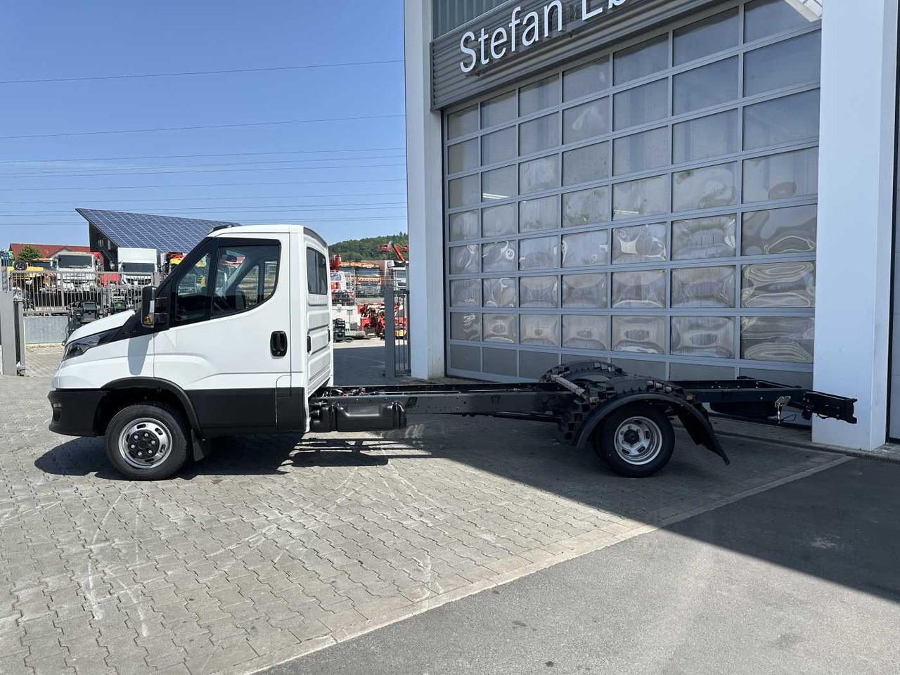 Iveco Daily 50C18 H 3.0L *R4.350mm*Klima* - Camión chasis: foto 2 Iveco Daily 50C18 H 3.0L *R4.350mm*Klima* - Camión chasis: foto 2