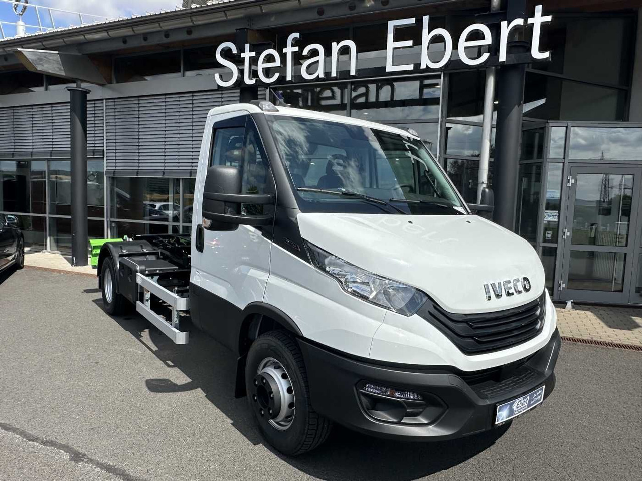 Iveco Daily 70C18 H 3.0L *R3.750mm*AHK*Luft*Sperre* - Camión multibasculante: foto 1 Iveco Daily 70C18 H 3.0L *R3.750mm*AHK*Luft*Sperre* - Camión multibasculante: foto 1
