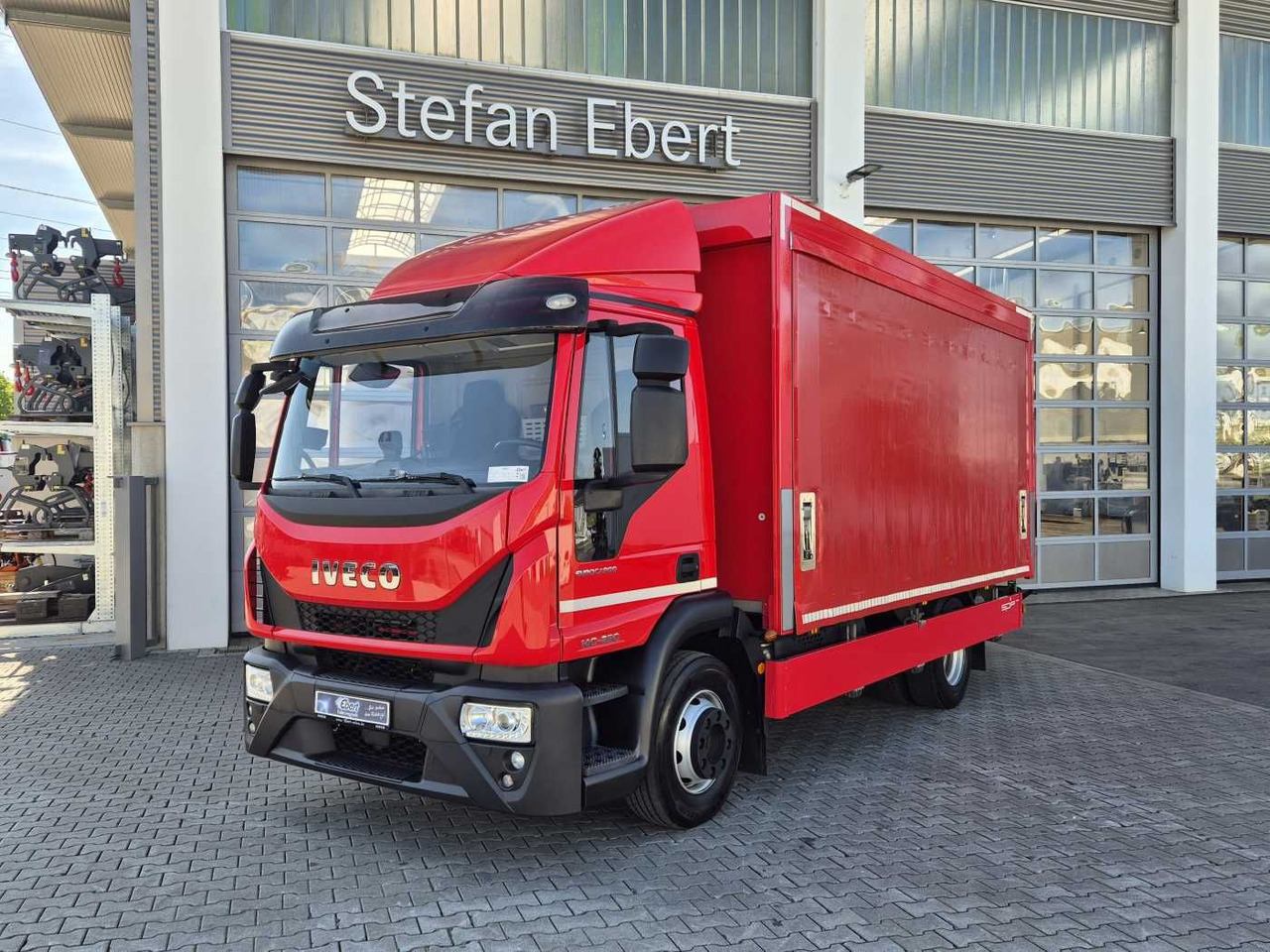 Iveco Eurocargo ML140E25/P Schiebeplanen LBW 1.500kg - Camión transporte de bebidas: foto 2 Iveco Eurocargo ML140E25/P Schiebeplanen LBW 1.500kg - Camión transporte de bebidas: foto 2
