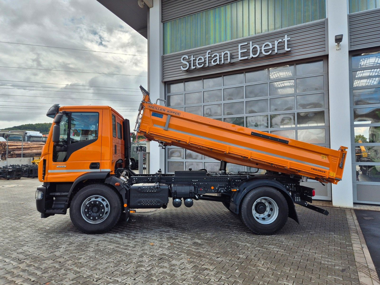 Camión volquete Iveco Eurocargo ML180E32K 4x2 Meiller AHK: foto 8 Camión volquete Iveco Eurocargo ML180E32K 4x2 Meiller AHK: foto 8