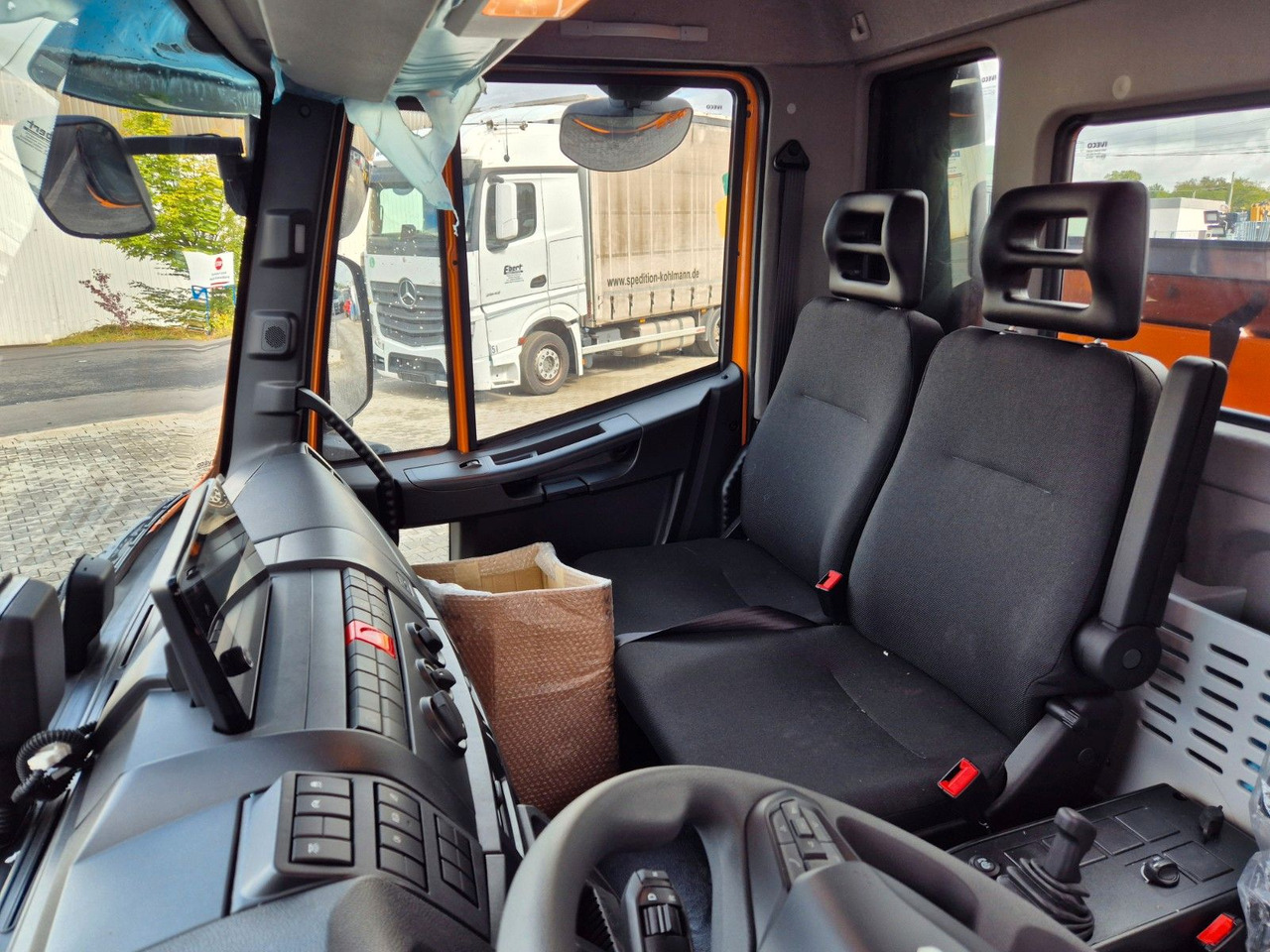 Camión volquete Iveco Eurocargo ML180E32K 4x2 Meiller AHK: foto 21 Camión volquete Iveco Eurocargo ML180E32K 4x2 Meiller AHK: foto 21