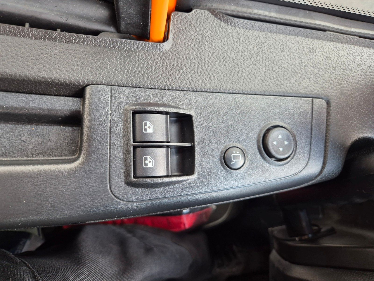 Camión volquete Iveco Eurocargo ML180E32K 4x2 Meiller AHK: foto 24 Camión volquete Iveco Eurocargo ML180E32K 4x2 Meiller AHK: foto 24