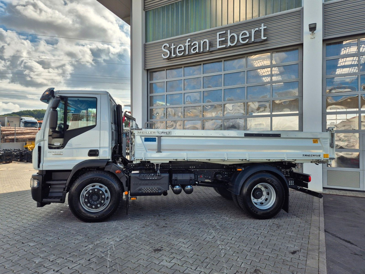 Iveco Eurocargo ML180E32K 4x2 Meiller AHK - Camión volquete: foto 3 Iveco Eurocargo ML180E32K 4x2 Meiller AHK - Camión volquete: foto 3