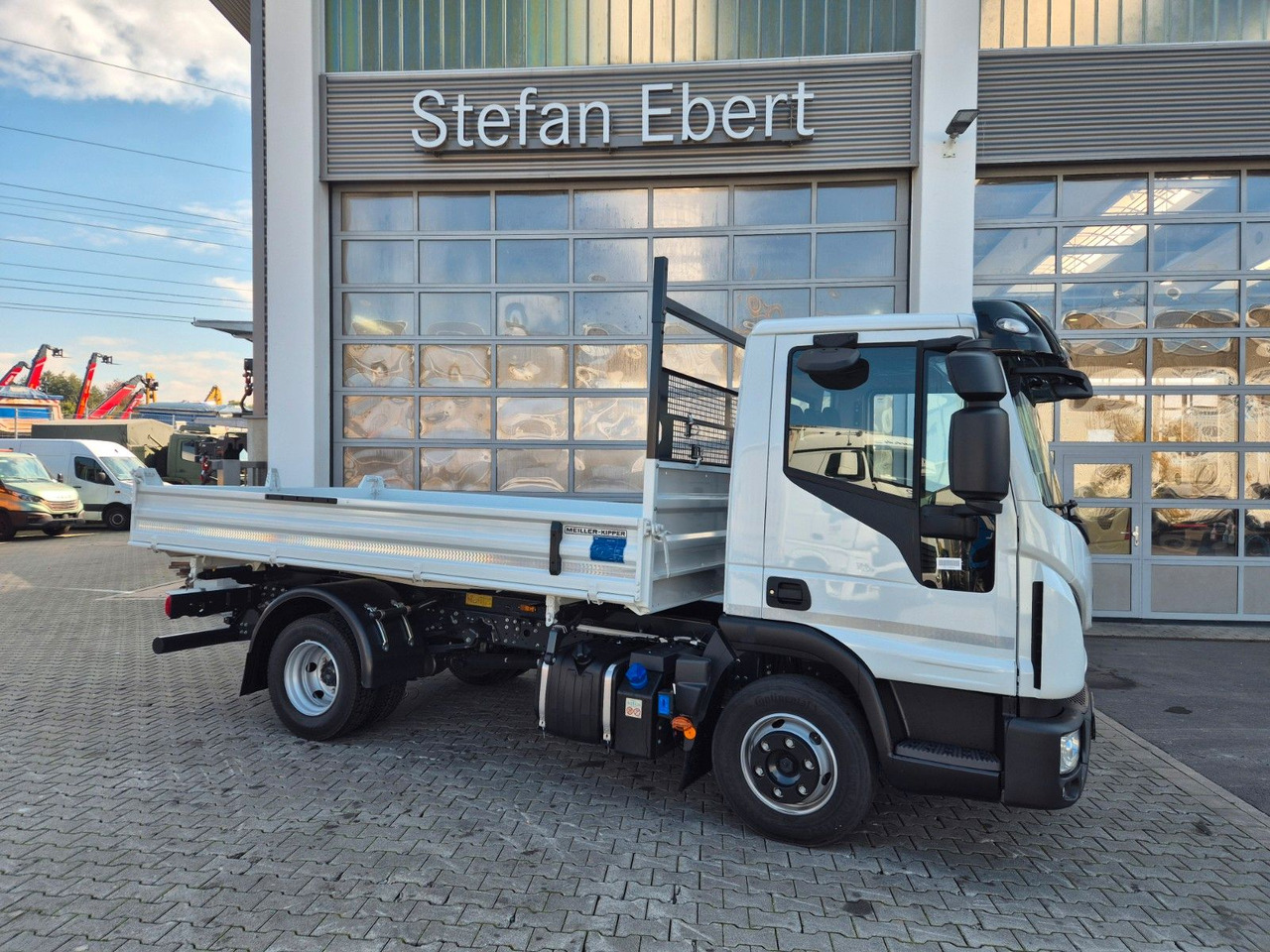 Iveco Eurocargo ML80E21 Meiller 2x AHK 3 Sitze Klima - Furgoneta basculante: foto 4 Iveco Eurocargo ML80E21 Meiller 2x AHK 3 Sitze Klima - Furgoneta basculante: foto 4