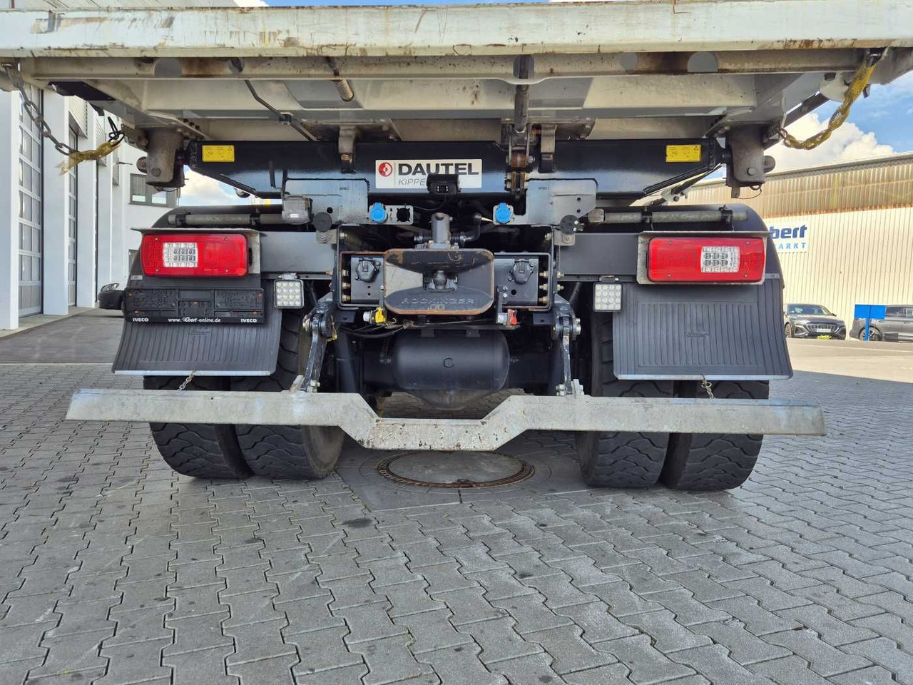 Camión volquete Iveco X-Way AD300X48Z HR 6x4 Intarder Bordmatic Kamera: foto 10