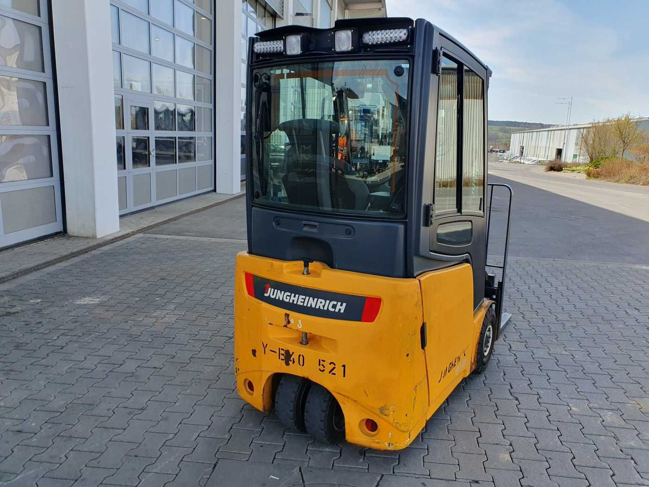 Jungheinrich EFG 215 / Triplex: 4.35m! / SS / nur 2.054h! - Carretilla elevadora eléctrica: foto 4 Jungheinrich EFG 215 / Triplex: 4.35m! / SS / nur 2.054h! - Carretilla elevadora eléctrica: foto 4
