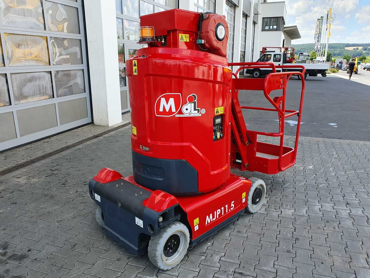 Magni MJP11.5 / Mastbühne / 11,2m! / nur 49h! - Camión con plataforma elevadora: foto 3 Magni MJP11.5 / Mastbühne / 11,2m! / nur 49h! - Camión con plataforma elevadora: foto 3
