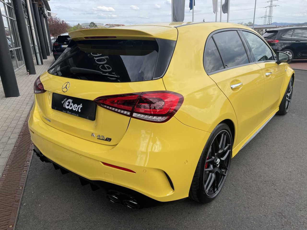 Mercedes-Benz A 45 S AMG PerfSitz+Night+PAGA+RIDE +19' - Sedan: foto 4 Mercedes-Benz A 45 S AMG PerfSitz+Night+PAGA+RIDE +19' - Sedan: foto 4