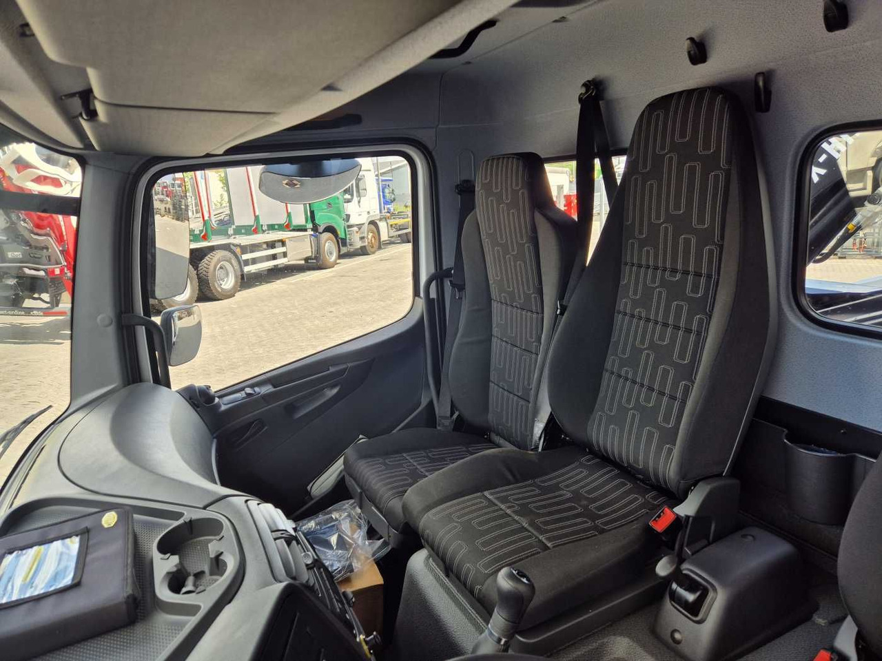 Furgoneta basculante Mercedes-Benz Atego 823 KK Kipper+Kran+Funk+Greifersteuerung: foto 15