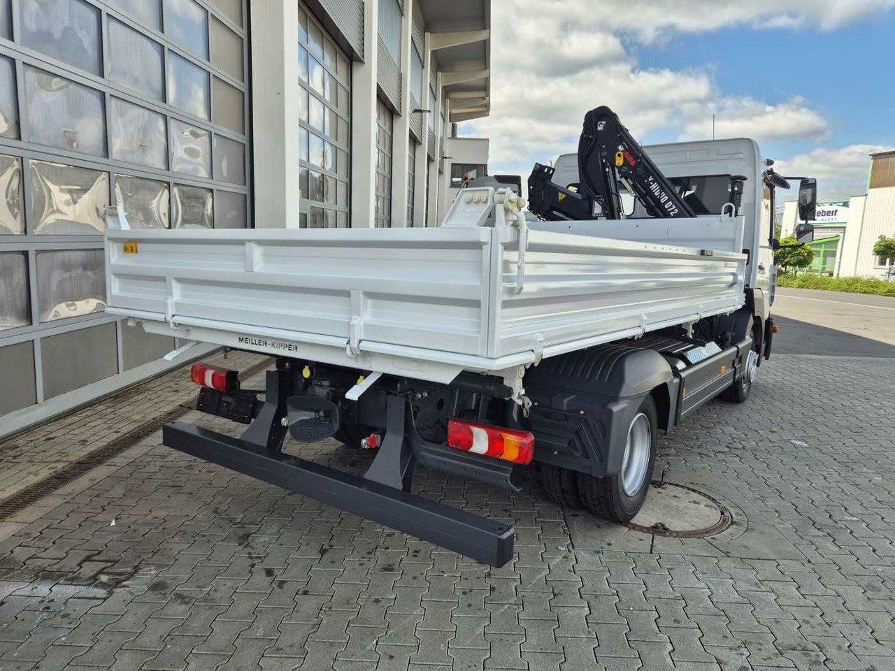 Furgoneta basculante Mercedes-Benz Atego 823 KK Kipper+Kran+Funk+Greifersteuerung: foto 8