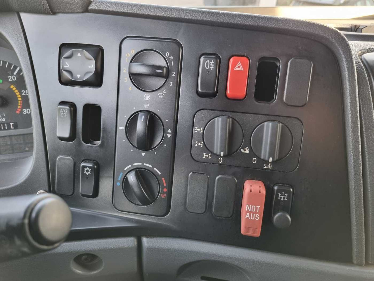 Camión caja abierta Mercedes-Benz Axor 1829 A 4x4 Pritsche/Plane 10 Stück: foto 14