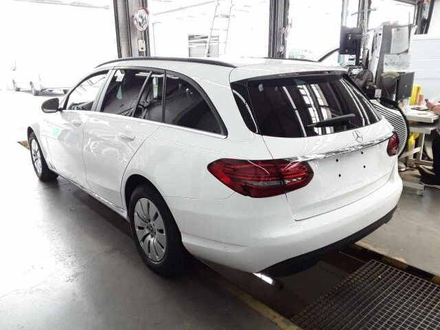 Mercedes-Benz C 180d T LED+RKamera+SHZ+DAB - Coche familiar: foto 4 Mercedes-Benz C 180d T LED+RKamera+SHZ+DAB - Coche familiar: foto 4