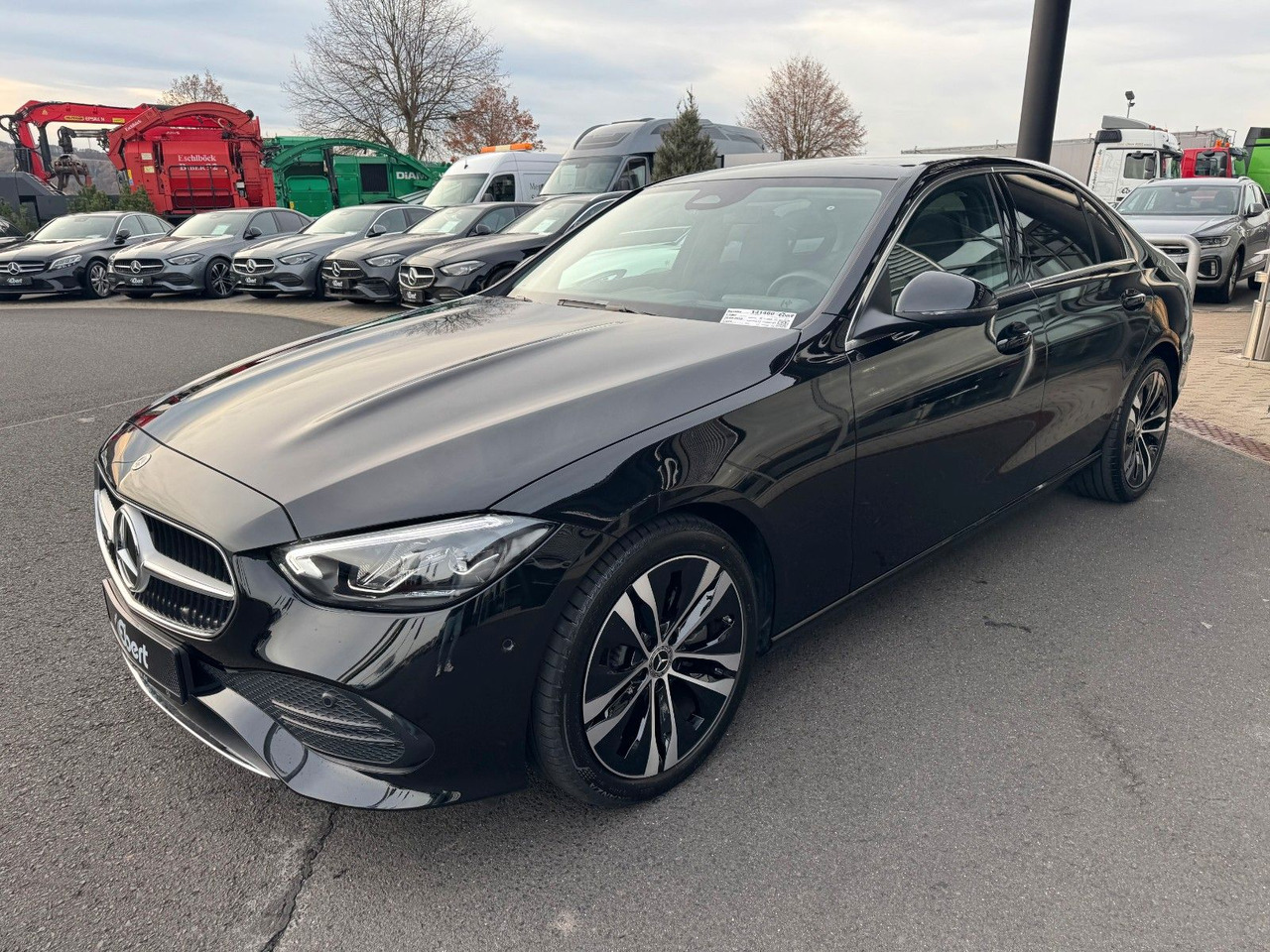 Mercedes-Benz C 220d Avantgarde+Pano+HUD+RFK+TotW+AmbiPrem - Sedan: foto 3 Mercedes-Benz C 220d Avantgarde+Pano+HUD+RFK+TotW+AmbiPrem - Sedan: foto 3