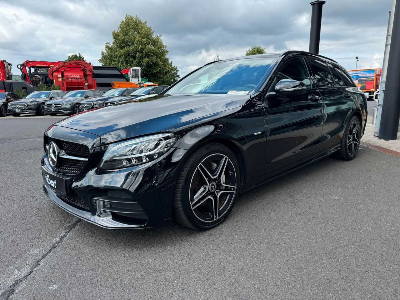 Mercedes-Benz C 220d NightEdition+AMG+Distr+SportfahrW+RFK - Coche familiar: foto 2 Mercedes-Benz C 220d NightEdition+AMG+Distr+SportfahrW+RFK - Coche familiar: foto 2