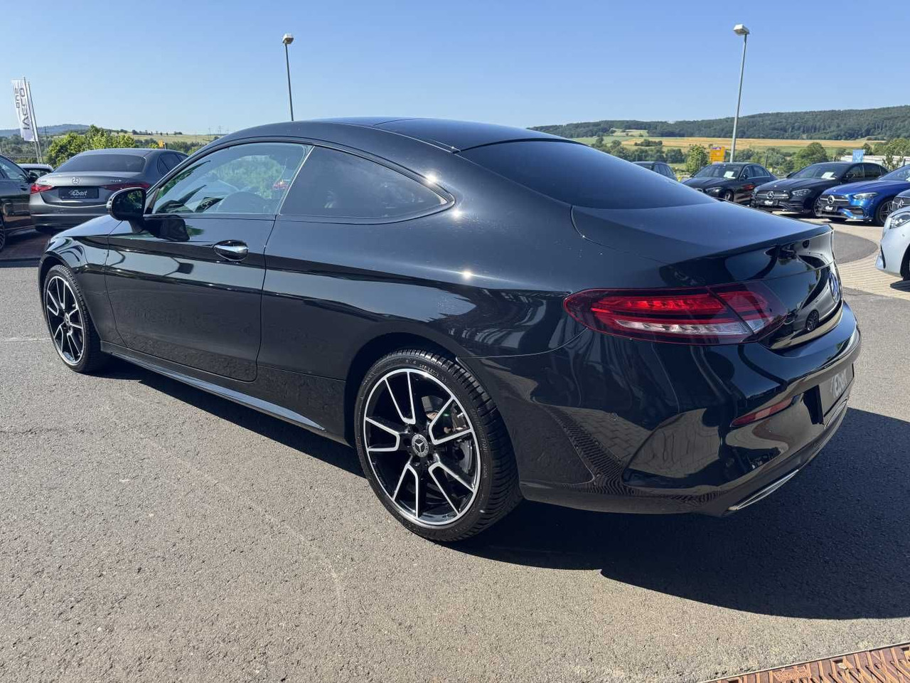 Mercedes-Benz C 400 4M AMG Coupe Pano+Burm+Distr+Memory+360 - Coche: foto 3 Mercedes-Benz C 400 4M AMG Coupe Pano+Burm+Distr+Memory+360 - Coche: foto 3