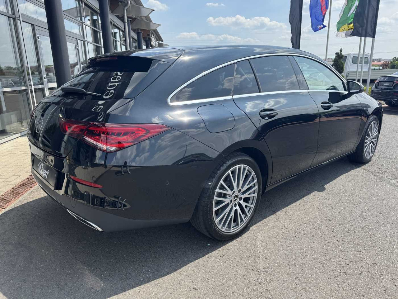 Mercedes-Benz CLA 250e Shooting Brake DistrPlus+RFK+Augment+LE - Coche: foto 4 Mercedes-Benz CLA 250e Shooting Brake DistrPlus+RFK+Augment+LE - Coche: foto 4