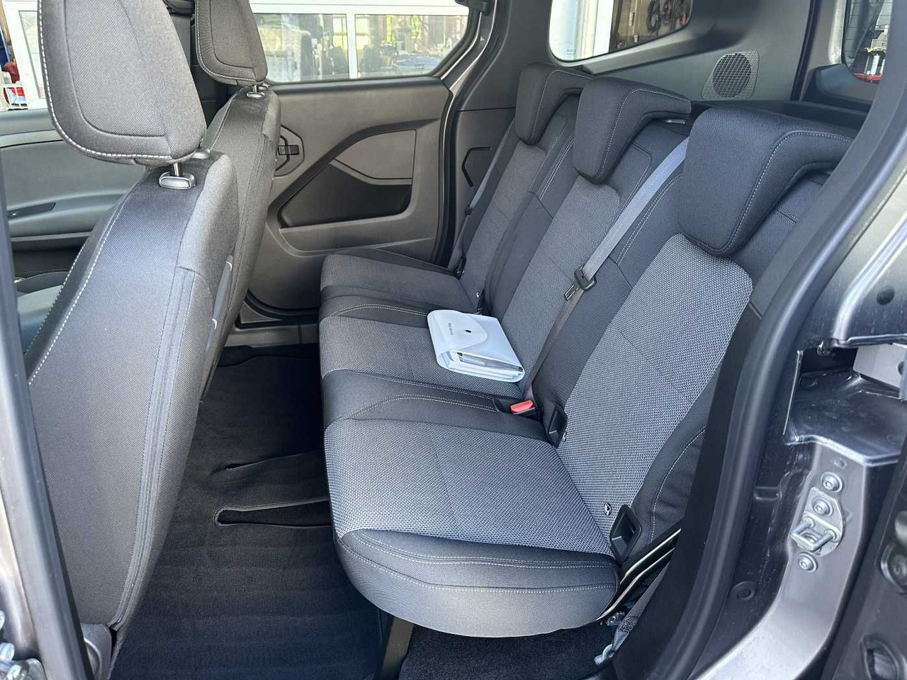 Leasing de  Mercedes-Benz Citan 112 CDI Tourer Kamera MBUX LED Tempomat Mercedes-Benz Citan 112 CDI Tourer Kamera MBUX LED Tempomat: foto 8