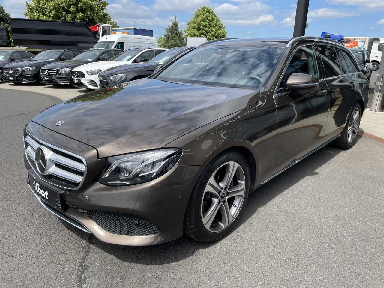 Mercedes-Benz E 220 d T 9G Avantgarde AHK+Memory+ Distr+R-Kame - Coche: foto 2 Mercedes-Benz E 220 d T 9G Avantgarde AHK+Memory+ Distr+R-Kame - Coche: foto 2