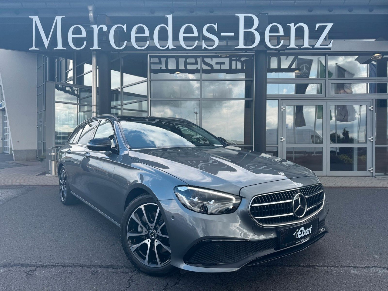 Mercedes-Benz E 220d Avantgarde+DistrPlus+Pano+Burm+360+Night - Coche familiar: foto 1 Mercedes-Benz E 220d Avantgarde+DistrPlus+Pano+Burm+360+Night - Coche familiar: foto 1