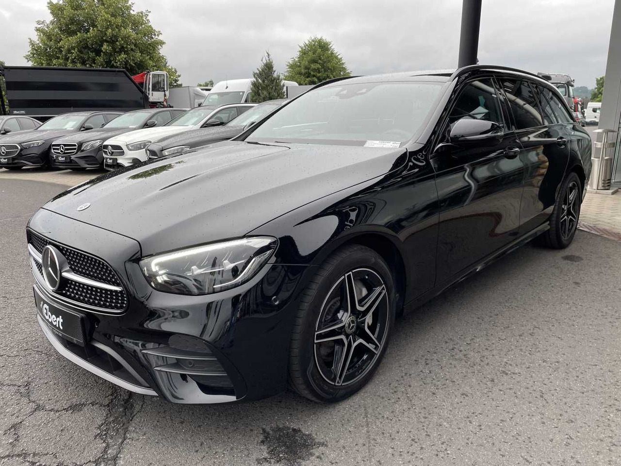 Mercedes-Benz E 300 T de 4M AMG+AHK+Distr+Burm+ R-Kamera+Carpl - Coche: foto 2 Mercedes-Benz E 300 T de 4M AMG+AHK+Distr+Burm+ R-Kamera+Carpl - Coche: foto 2