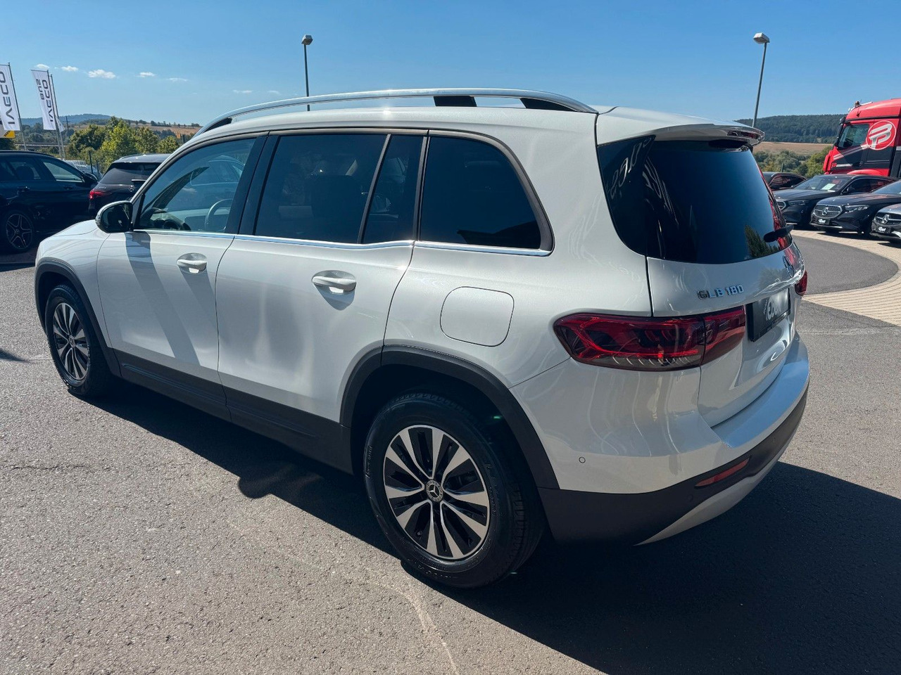 Mercedes-Benz GLB 180 Style+Distronic+RKamera+Vollleder - SUV/ Todoterreno: foto 3 Mercedes-Benz GLB 180 Style+Distronic+RKamera+Vollleder - SUV/ Todoterreno: foto 3